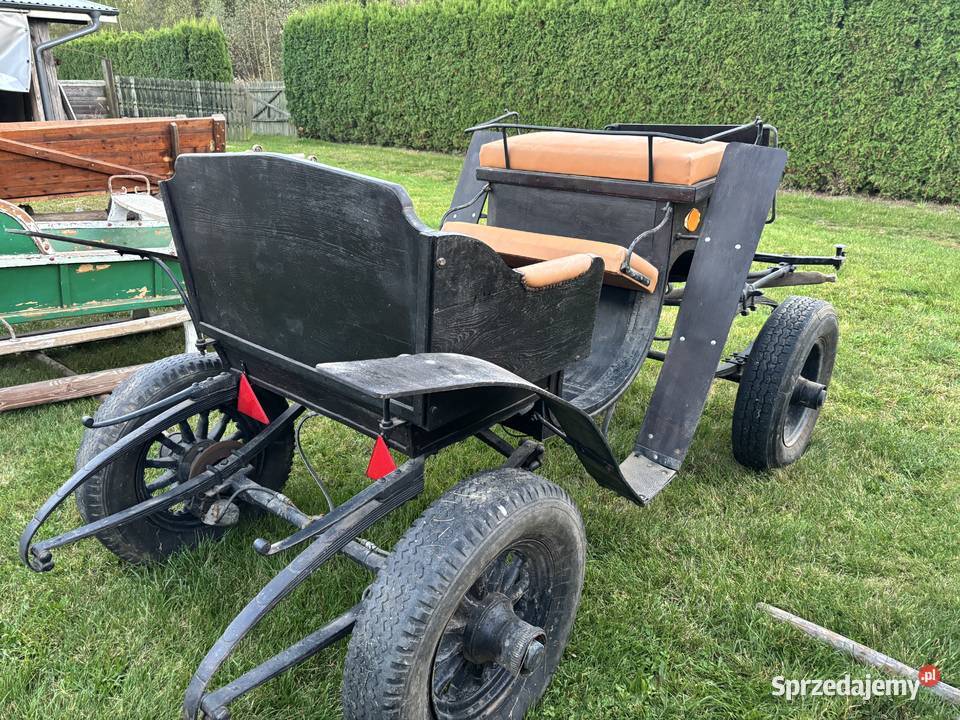 Bryczka przedwojenna rzemieślnicze koła stan Biłgoraj