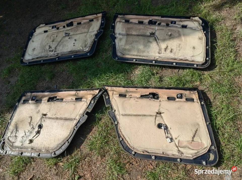 Boczki drzwi BMW E32 osobowe Tapicerki samochodowe Żory