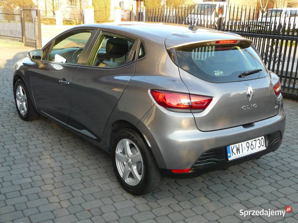 Renault Clio IV wypożyczalnia wynajem samochodu Wynajem pojazdów małopolskie Przebieczany