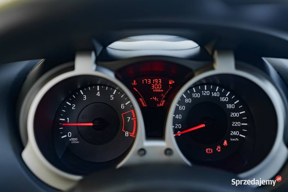 Nissan Juke 16 Acenta 2010 117 Climatronic 1598cm3 małopolskie Kraków