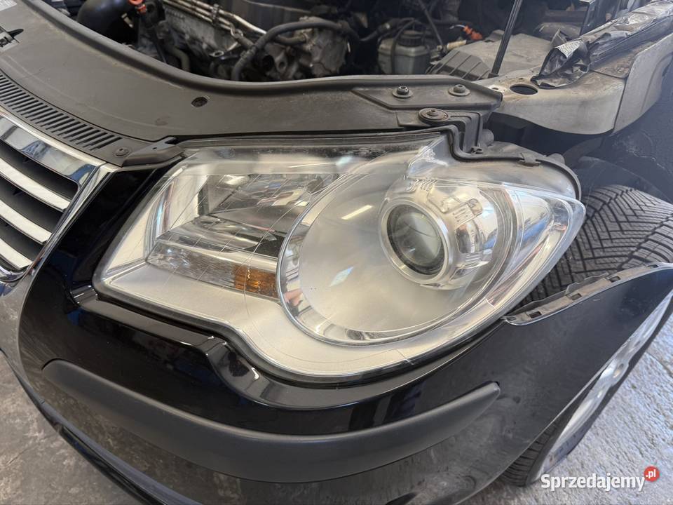 Lampy tourana 2008 r Lampy przednie Pabianice