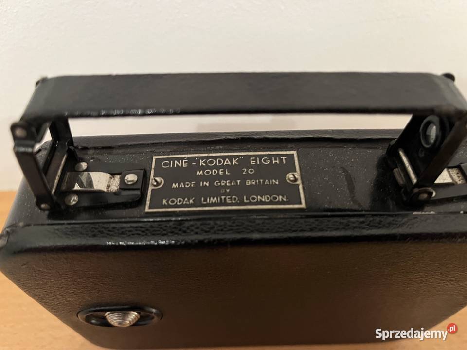 kamera Cine Kodak Eight Model 20 futerał ładny