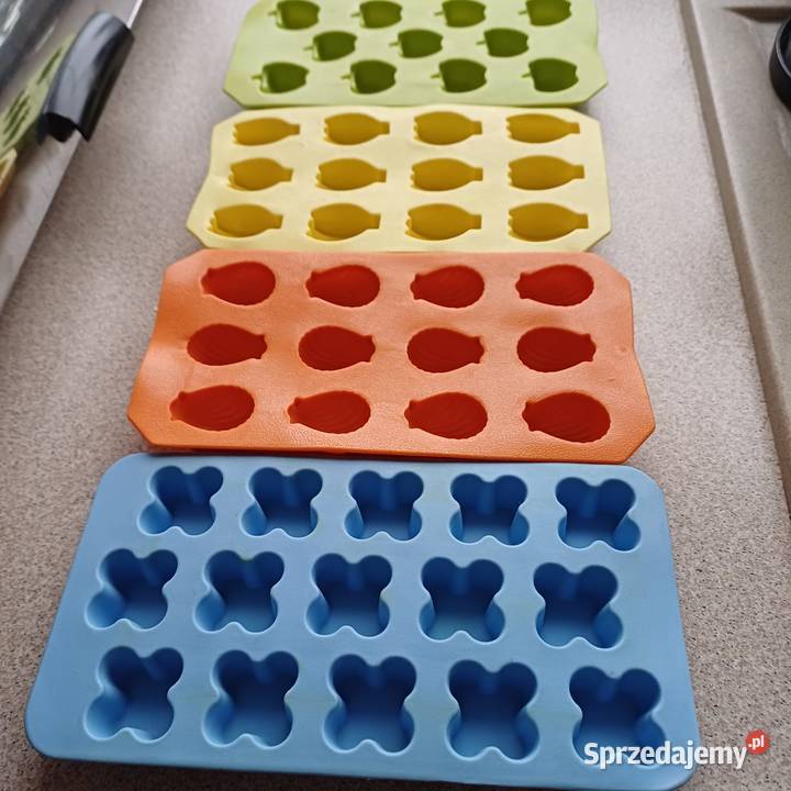 Silikonowe formy foremki na kostki lodu forma Blachy i formy do pieczenia Sieradz sprzedam
