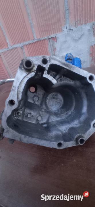 Dekiel pokrywa skrzyni biegów fiat 126p Biłgoraj