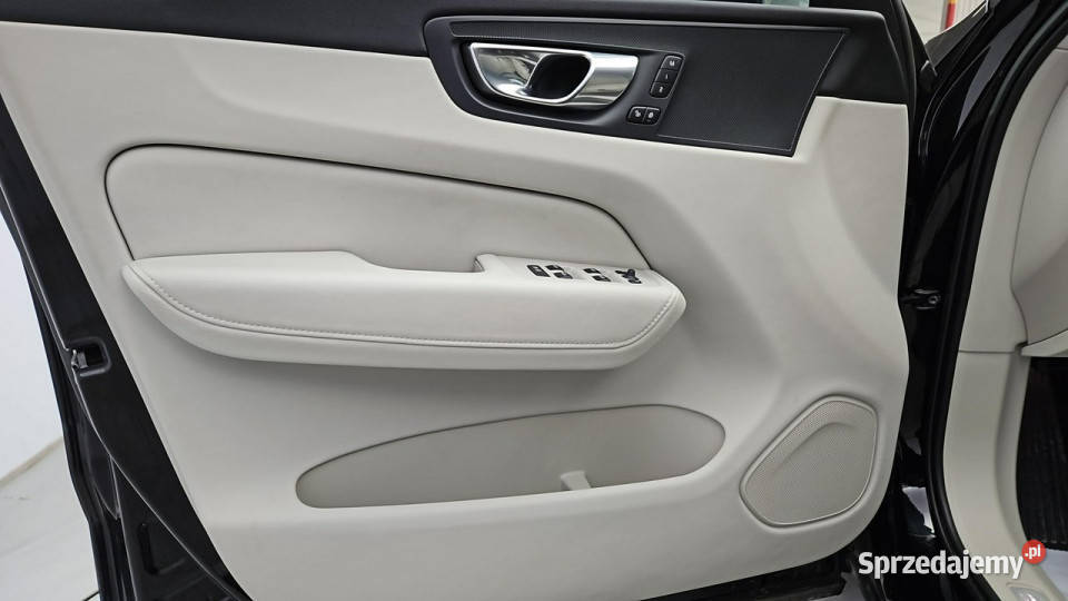 Volvo XC 60 B4 D Plus Bright Z Polskiego Salonu Rok produkcji 2023 Warszawa