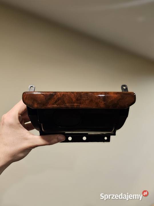 Popielniczka dekor automatu Audi 80 ciemne lubelskie