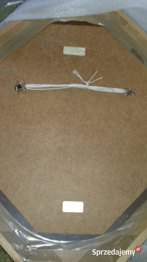 Obraz w pięknej grubej ramie drewnianej