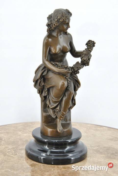 Kobieta z Winogronem Winogrono Figura Rzeźba z Kraków