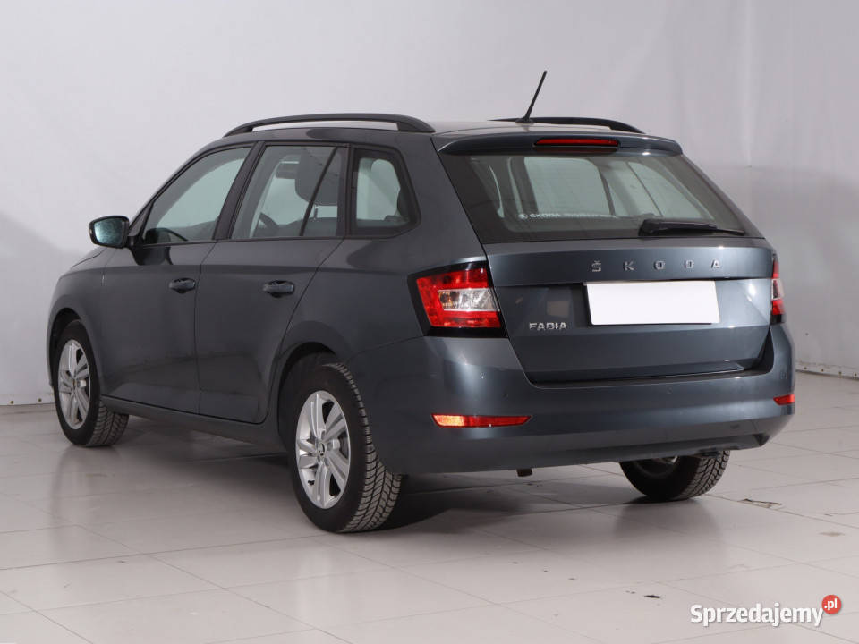 Skoda Fabia 10 TSI 70KM Piaseczno