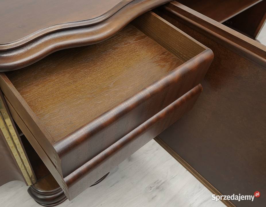 Zabytkowa komoda z lat 30tych w stylu