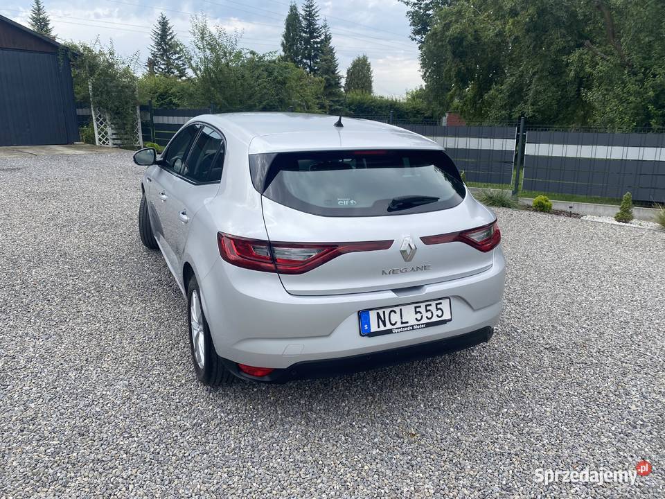 Renault Megane 2016 navi keyless czujniki Rok produkcji 2016