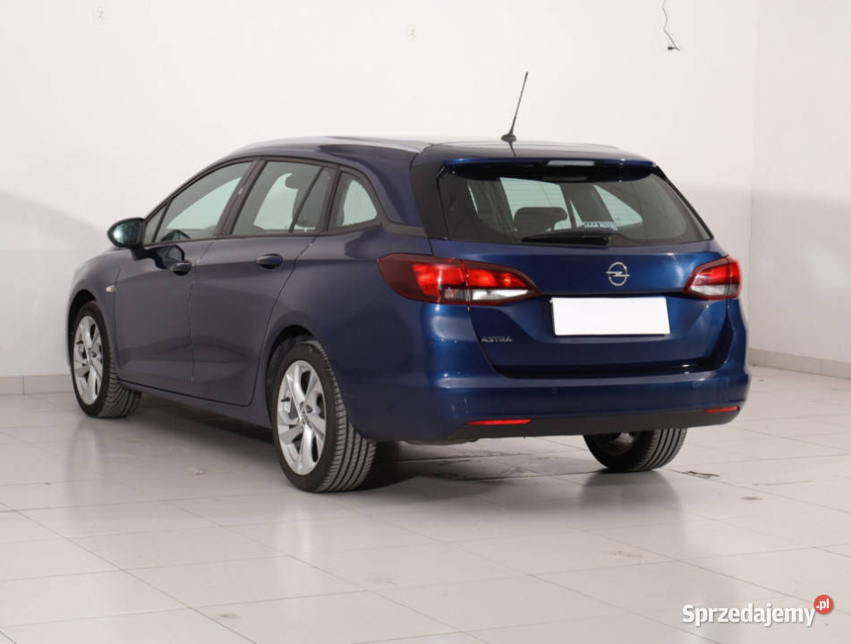 Opel Astra 15 CDTI klimatyzacja