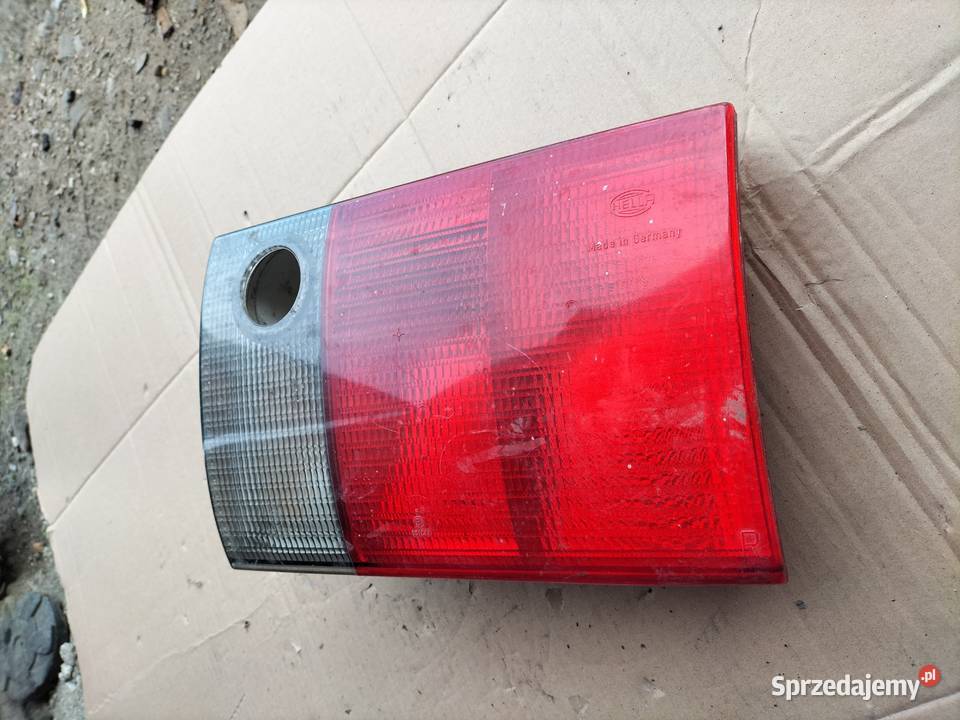 AUDI 80 B4 80B4 SEDAN LAMPA TYŁ TYLNA PRAWA prawe Kamień-Kolonia