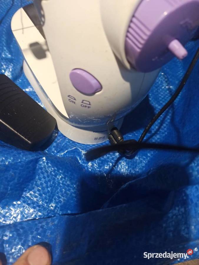 Mini maszyna do szycia Kobylnica sprzedam