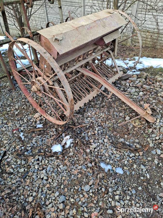 Siewnik 13 lej nieuszkodzony świętokrzyskie Nowa Słupia sprzedam