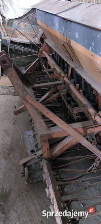 Siewnik 27 rzędów Studzieniec sprzedam
