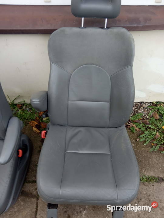 CHRYSLER GRAND VOYAGER komplet foteli skóra osobowe Kobylnica
