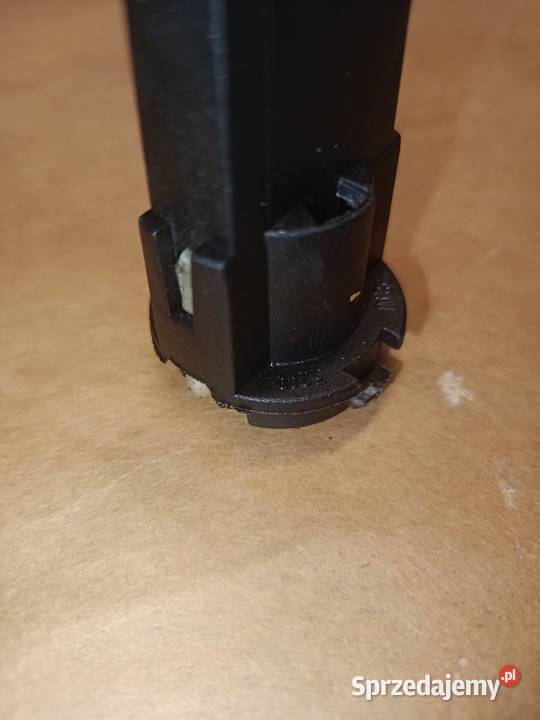 Oprawka żarówki BMW E 36 tył P21W osobowe Oświetlenie opolskie Gorzów Śląski