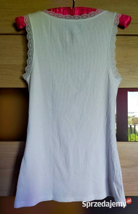 Biały top z koronką rozmiar M Topy i koszulki