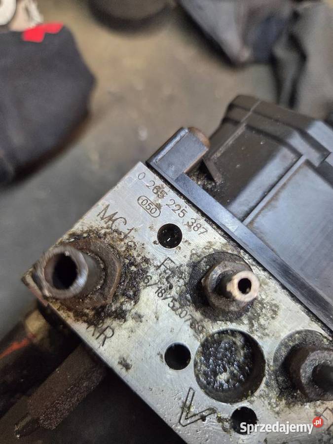 Pompa abs Avensis t25 2007 małopolskie Zabierzów