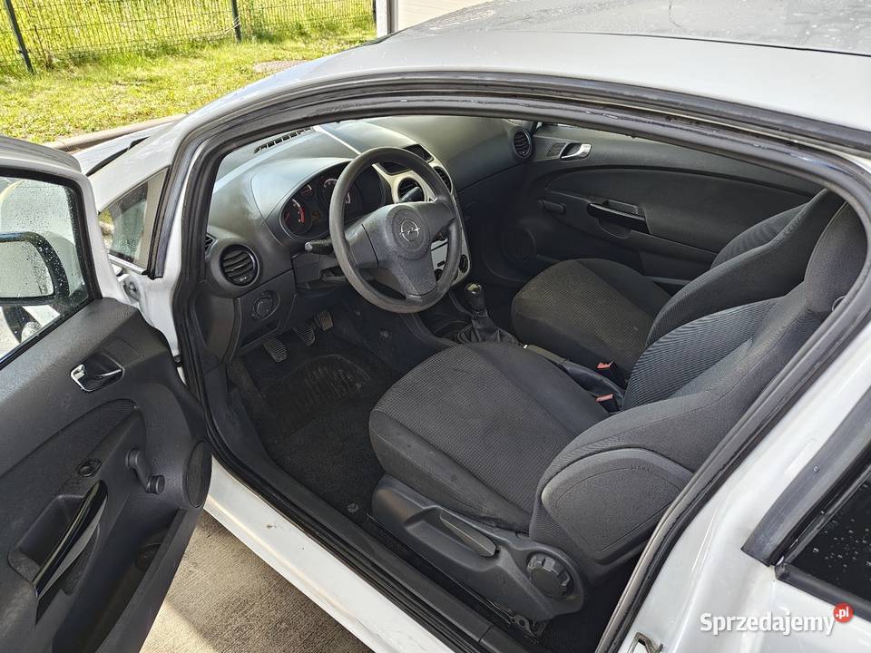 Opel Corsa D 10 do jazdy Tanio ASR (kontrola trakcji) wielkopolskie Poznań
