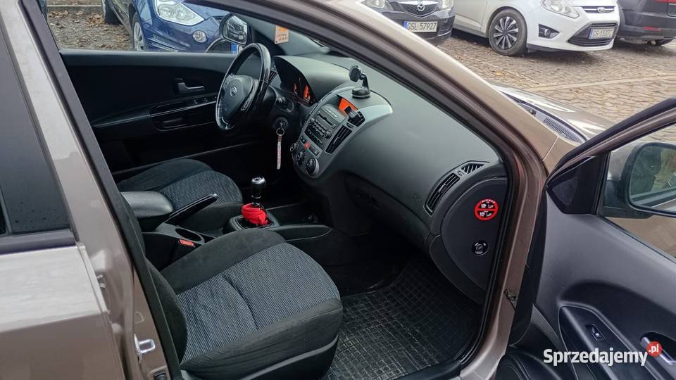 Sprzedam Kia Ceed pierwszy właściciel w kraju Słupsk