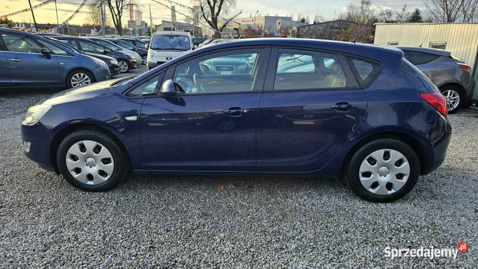 Opel Astra 23 VATLPG 2029r 14 z LPG Super Salon Świdnica