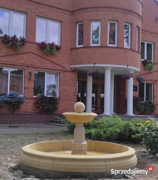 Fontanna ogrodowa z piaskowca naturalnego Kamienna Góra