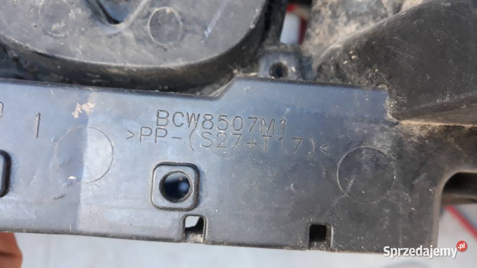 MAZDA 3 WZMOCNIENIE GRILLA ATRAPY PRZÓD Zatom Stary