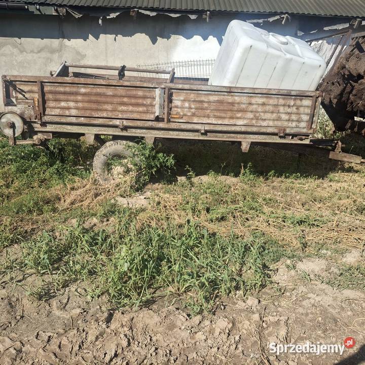Sprzedam 2 rozrzutniki widoczne na zdjęciach Rozrzutniki obornika