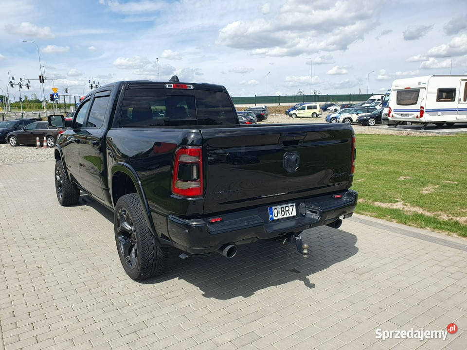 Dodge RAM 57 V8 401 E TORQUE Limited Night Raty gniazdo USB