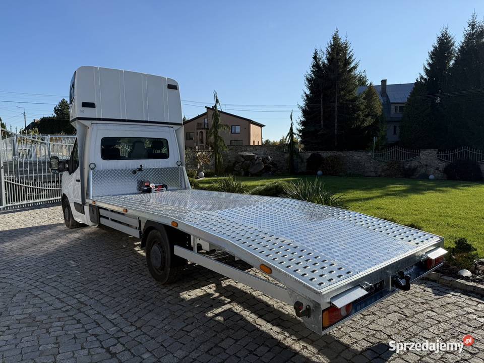 Zabudowa laweta pomoc drogowa Renault master Kielce