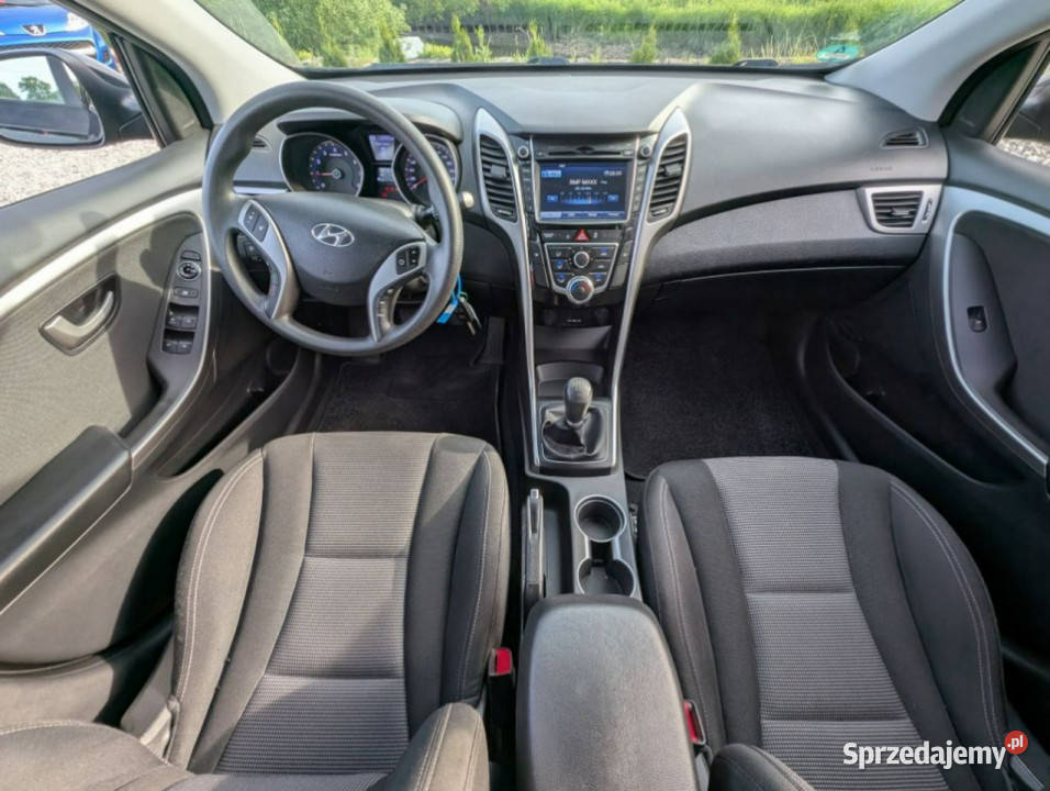 Hyundai i30 HB 14 benzyna Navi kamera cofania Hatchback dolnośląskie Kamienna Góra
