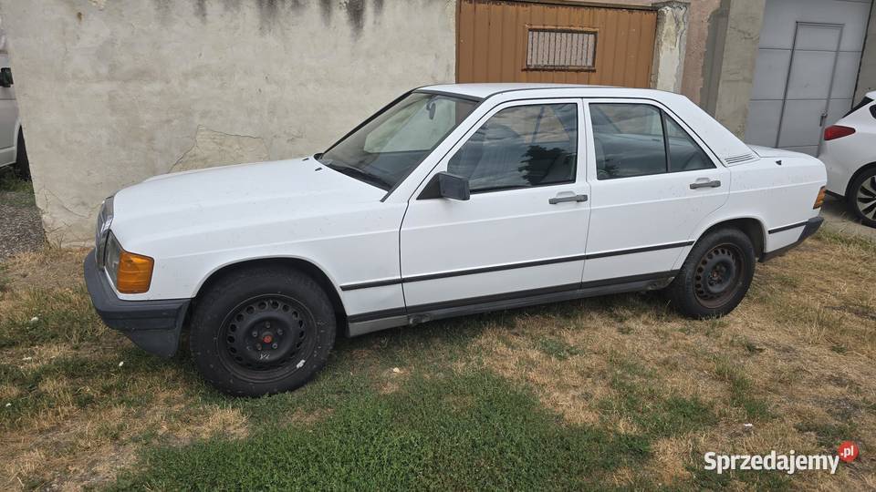 Mercedes 190 20i przebieg 91 manualna Nowy Świętów