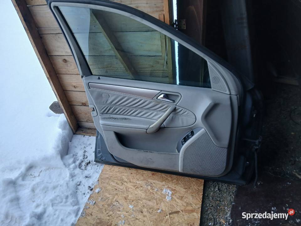 Drzwi Lewy przód Mercedes w203 lak C747
