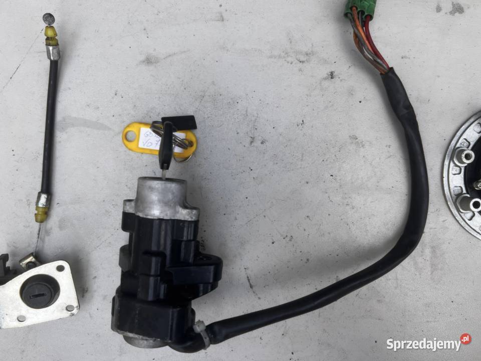 wlew paliwa stacyjka komplet Suzuki GSX 750f wielkopolskie