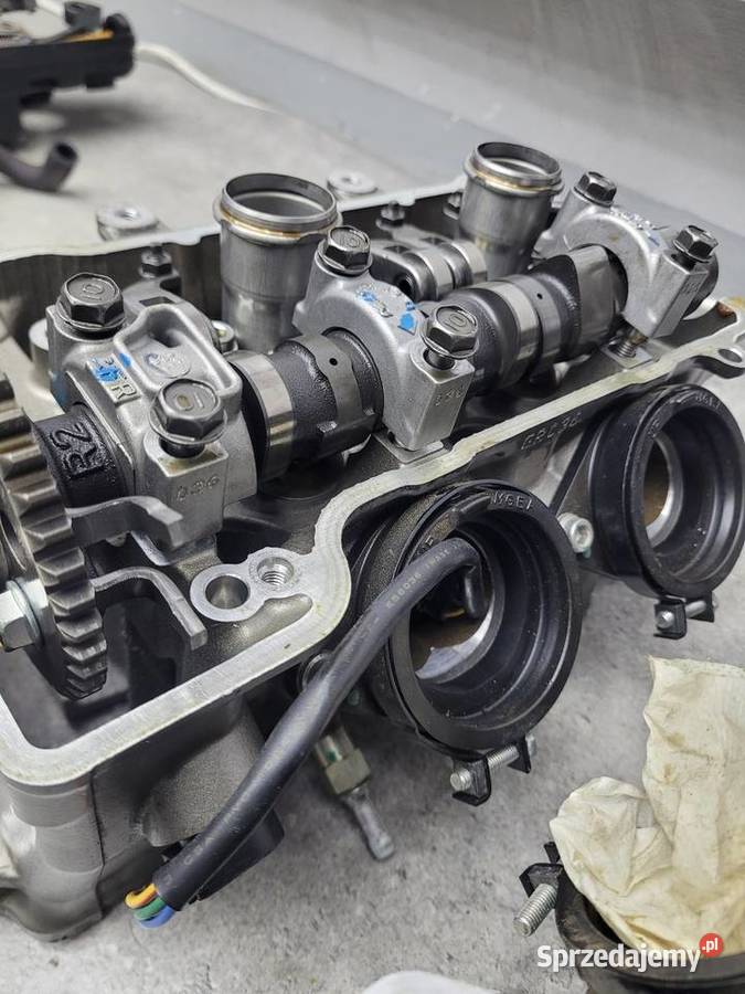 HONDA VFR 1200 F 1017 OEM GŁOWICA ZAWORY WAŁKI Nowy Tomyśl