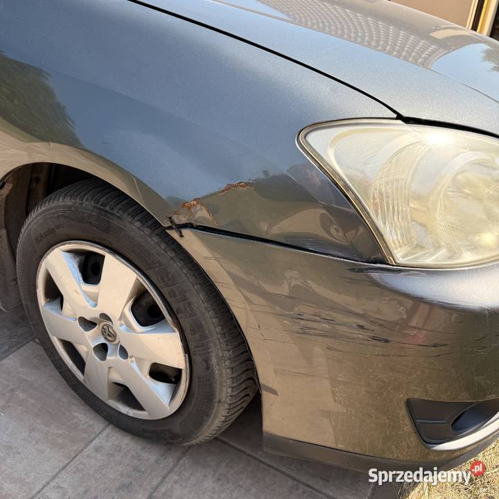 Toyota Corolla 16 SOL 2004 benzyna Corolla łódzkie Grabina