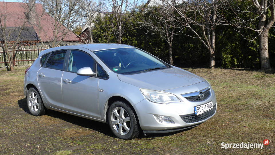 OPEL ASTRA J 16 benzyna 2011r Sokółka sprzedam