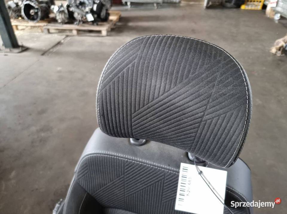 FOTEL PRZEDNI RENAULT TRAFIC III osobowe Lipno