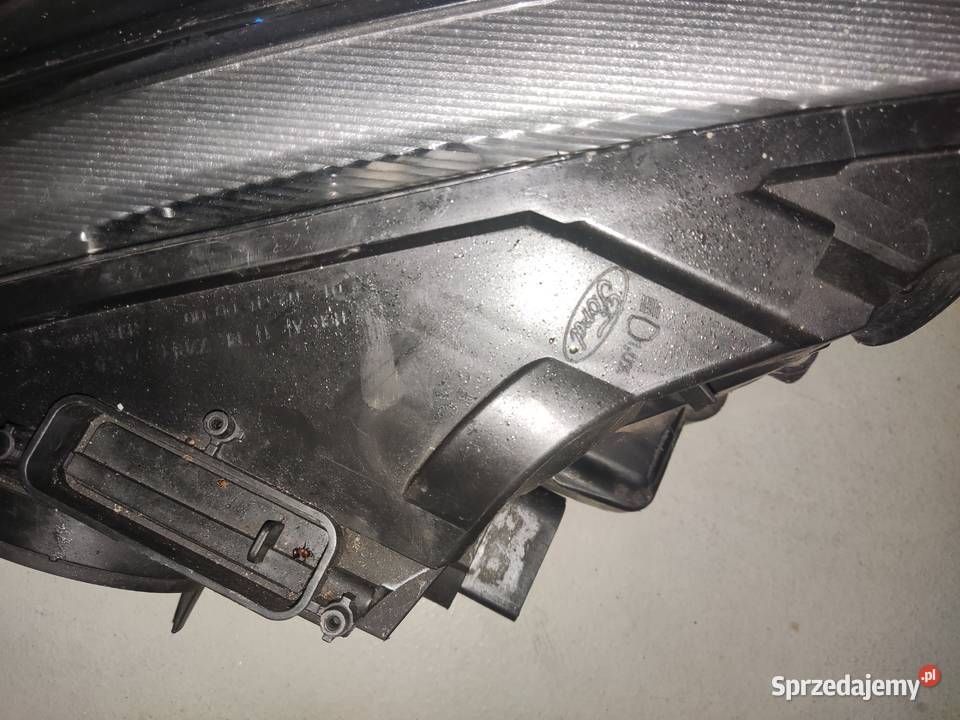 Ford Focus Mk3 Reflektor przedn prawy