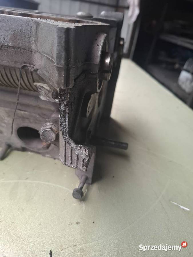 RENAULT MEGANE 20 16V F7R głowica walki osobowe Głowice cylindrów świętokrzyskie sprzedam