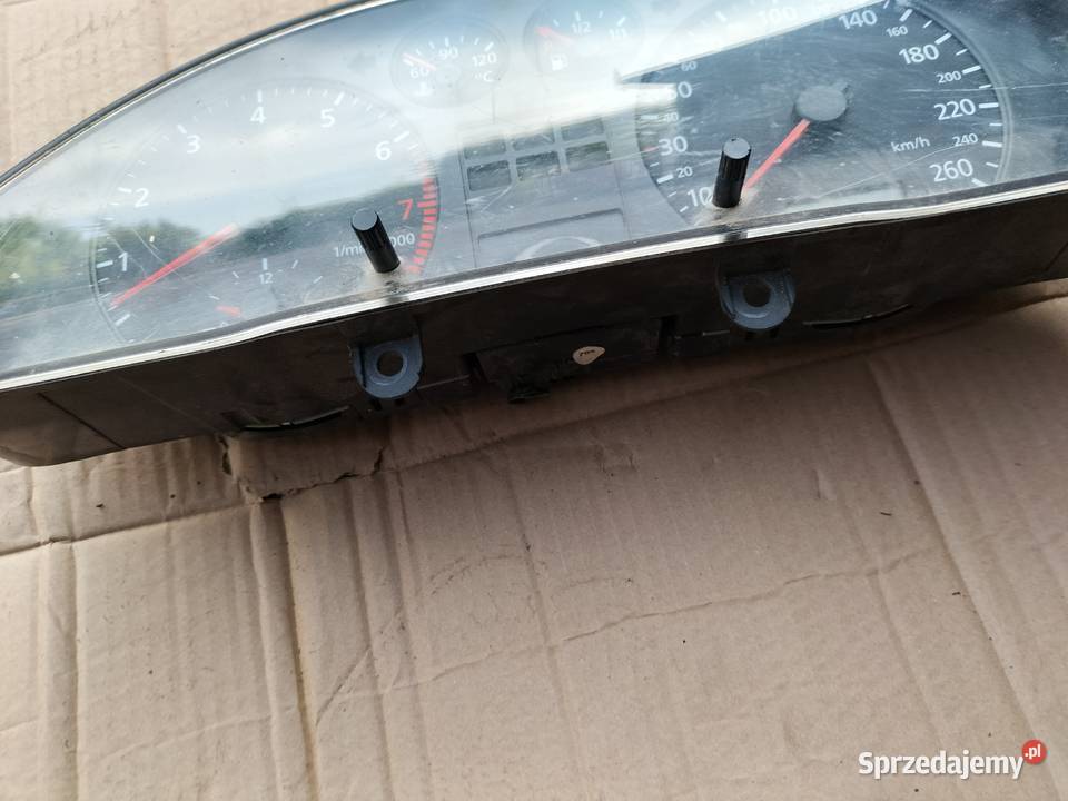 AUDI A4B5 A4 B5 8D0919861C LICZNIK ZEGARY sprzedam