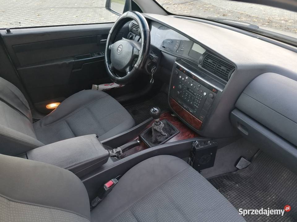 Opel Omega 22 dti sedan Radom