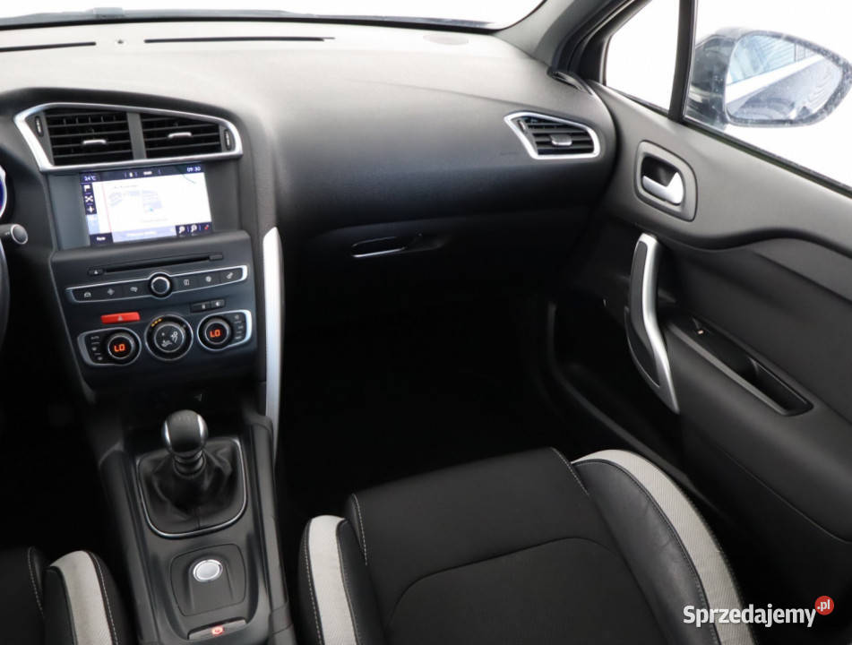 Citroen DS4 12 PureTech czujnik parkowania