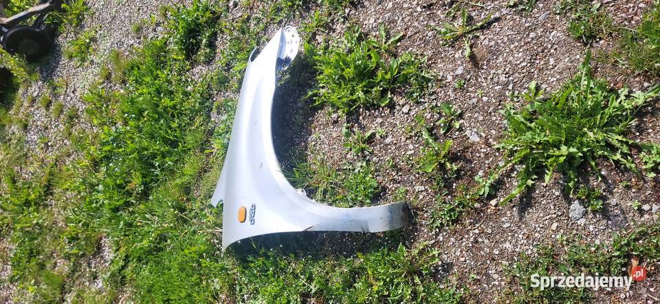 Toyota Avensis Verso Błotnik Prawy Gorzyce