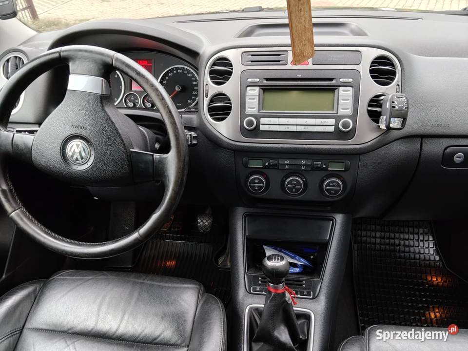 VOLKSWAGEN TIGUAN 4X4 BOGATE WYPOSAŻENIE 20 TDI małopolskie Nowy Sącz