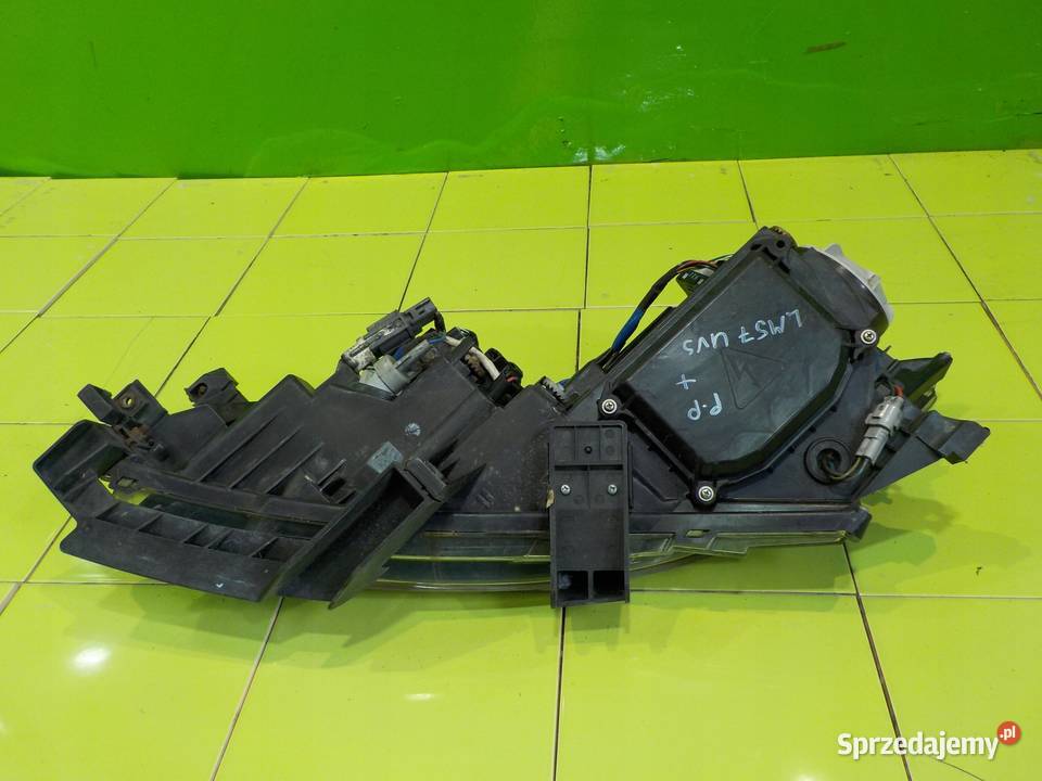 MAZDA 6 GH II 20 D 08r lampa prawa przod XENON