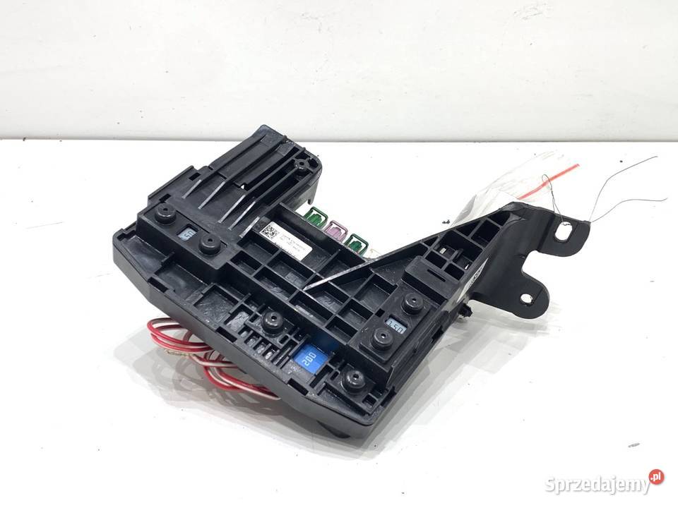 SKRZYNKA BEZPIECZNIKÓW MERCEDES GLE A1665409315