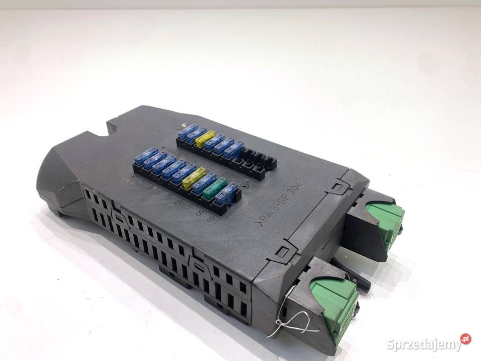 SKRZYNKA BEZPIECZNIKÓW MERCEDES W638 0005400650 sprzedam